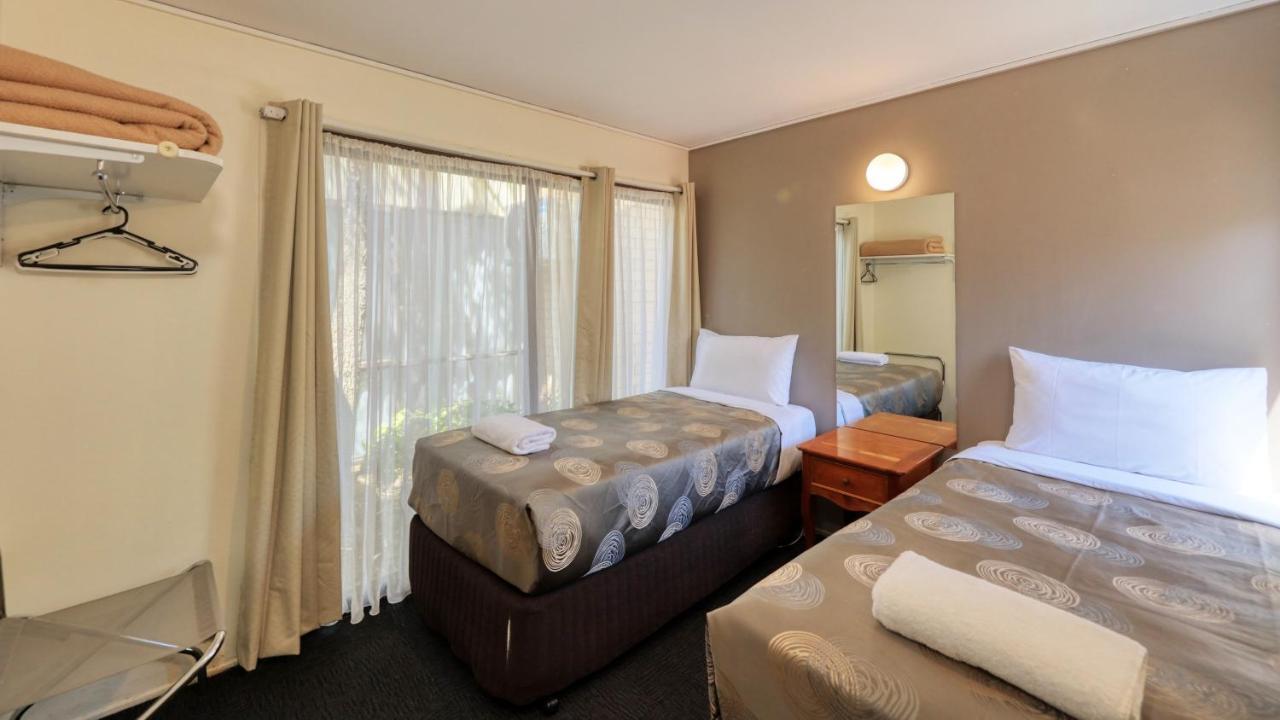 Executive Hideaway Aparthotel Benalla Exterior photo